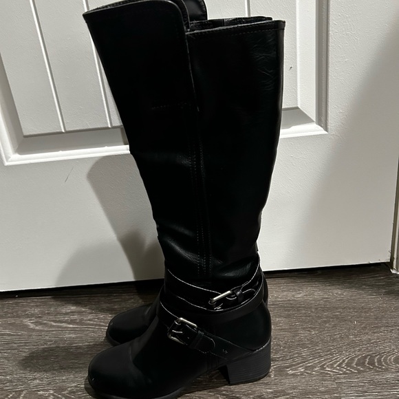 WORN ONCE WOMEN’S BOOTS : SIZE 8.5 - Picture 3 of 3